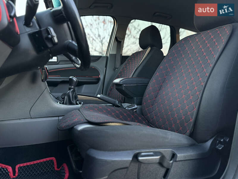 Універсал Ford Focus 2010 в Івано-Франківську