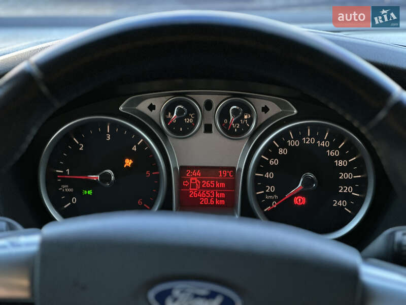 Універсал Ford Focus 2010 в Івано-Франківську