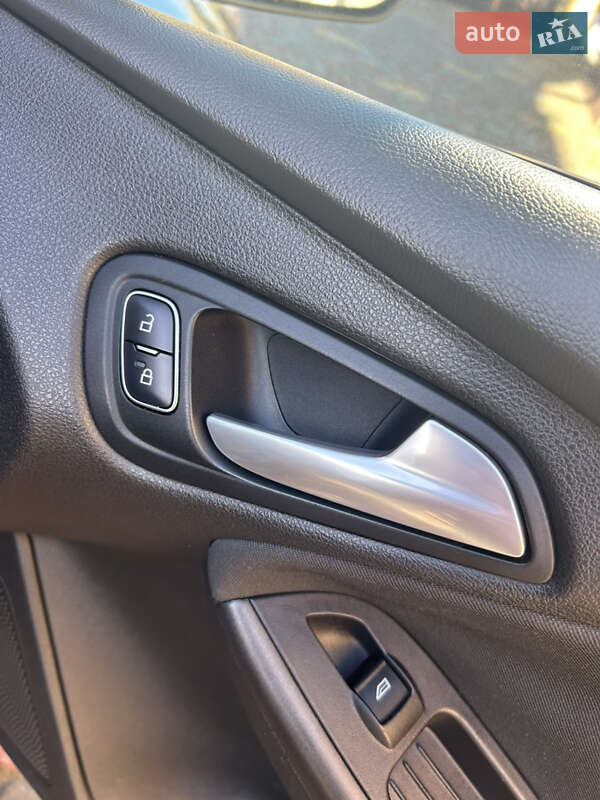 Хетчбек Ford Focus 2015 в Львові фото 38 Хетчбек Ford Focus 2015 в Львові