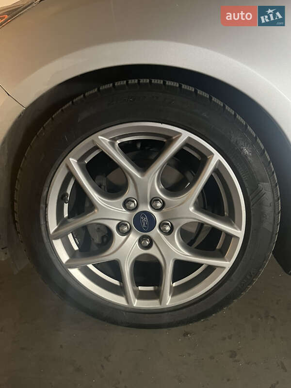 Хетчбек Ford Focus 2015 в Києві фото 33 Хетчбек Ford Focus 2015 в Києві