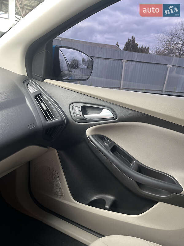 Седан Ford Focus 2015 в Шостке фото 5 Седан Ford Focus 2015 в Шостке