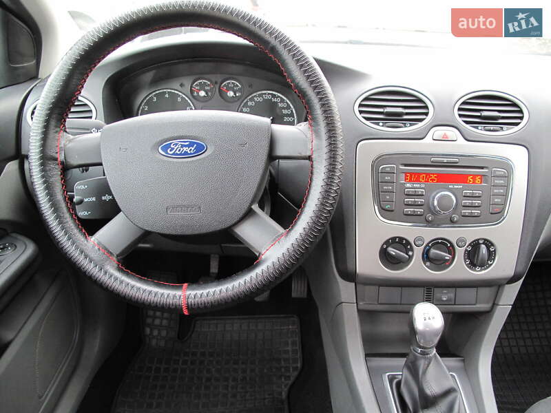 Хетчбек Ford Focus 2011 в Києві фото 26 Хетчбек Ford Focus 2011 в Києві