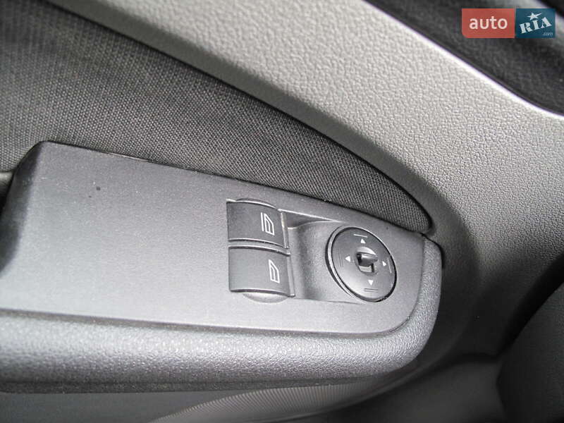 Хетчбек Ford Focus 2011 в Києві фото 65 Хетчбек Ford Focus 2011 в Києві