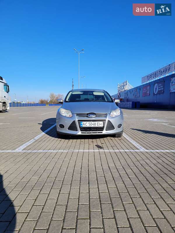 Седан Ford Focus 2012 в Нововолынске