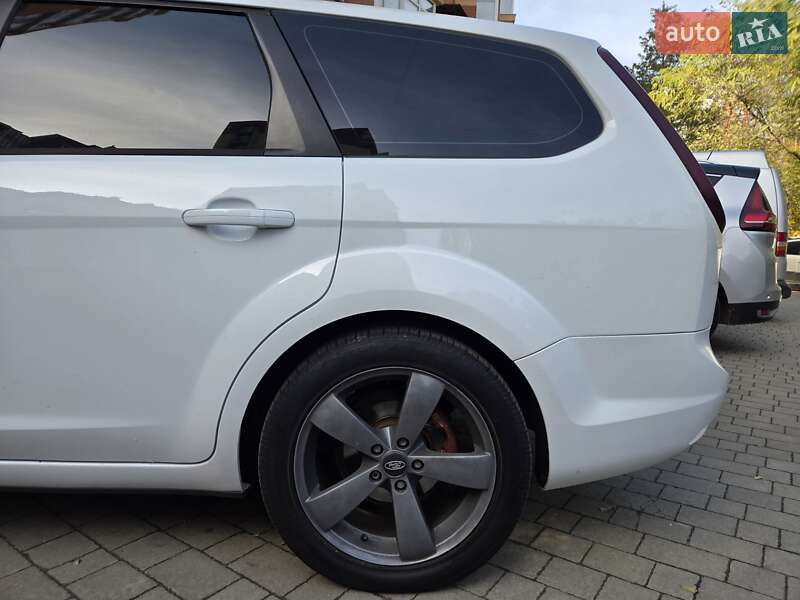 Універсал Ford Focus 2009 в Чернівцях фото 5 Універсал Ford Focus 2009 в Чернівцях