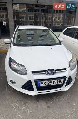Хэтчбек Ford Focus 2013 в Ирпене