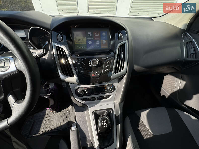 Хэтчбек Ford Focus 2013 в Запорожье