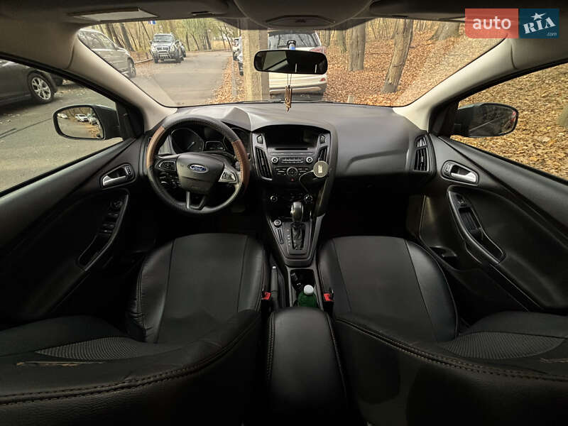 Седан Ford Focus 2016 в Киеве