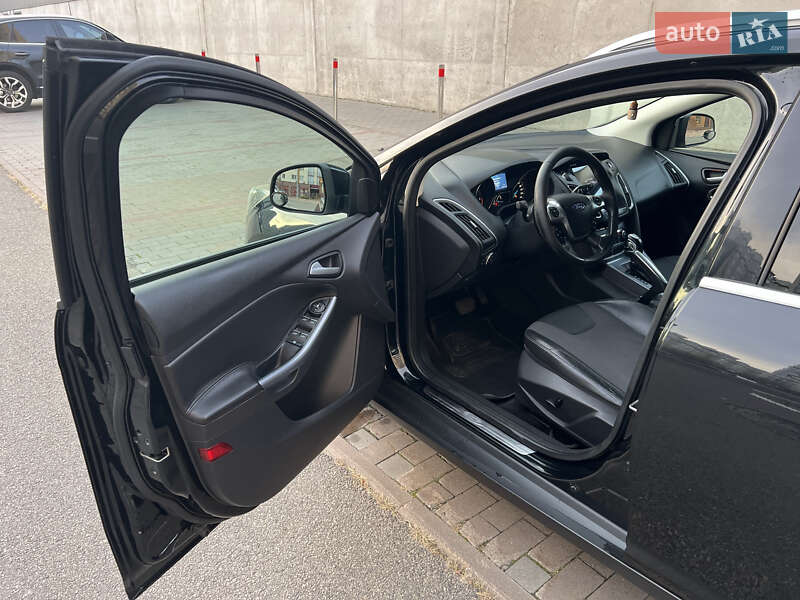 Универсал Ford Focus 2011 в Вишневом фото 16 Универсал Ford Focus 2011 в Вишневом