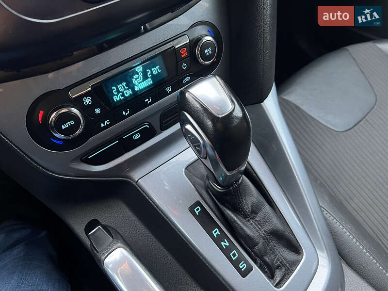 Универсал Ford Focus 2011 в Вишневом фото 32 Универсал Ford Focus 2011 в Вишневом