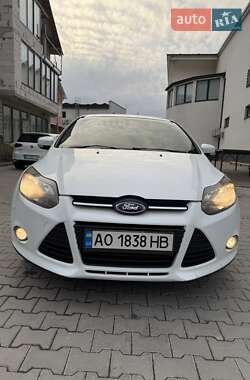 Хэтчбек Ford Focus 2014 в Поляне
