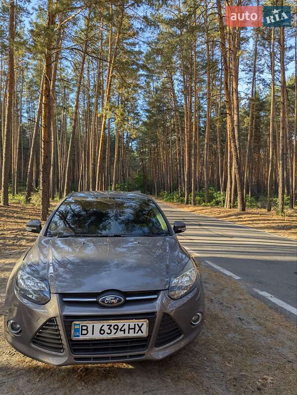 Хетчбек Ford Focus 2012 в Полтаві фото 3 Хетчбек Ford Focus 2012 в Полтаві