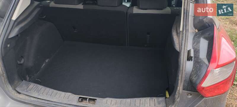 Хетчбек Ford Focus 2012 в Полтаві фото 16 Хетчбек Ford Focus 2012 в Полтаві