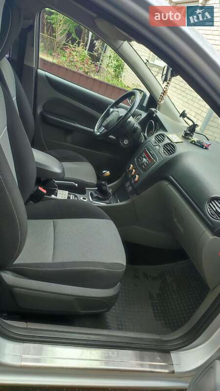Хетчбек Ford Focus 2010 в Крюківщині фото 35 Хетчбек Ford Focus 2010 в Крюківщині