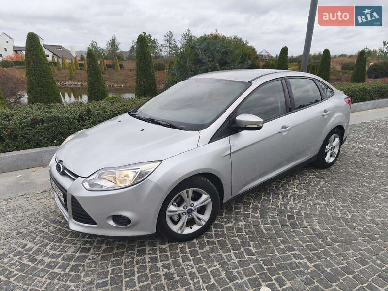 Седан Ford Focus 2014 в Дніпрі фото 3 Седан Ford Focus 2014 в Дніпрі