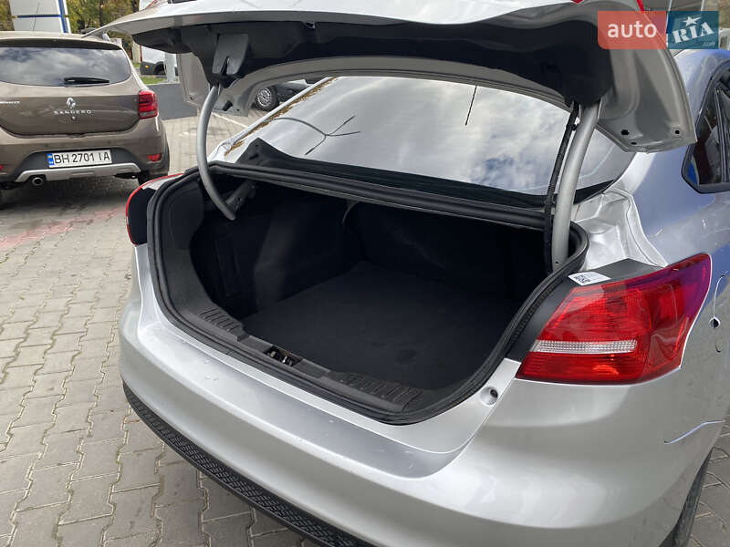 Седан Ford Focus 2016 в Одесі фото 9 Седан Ford Focus 2016 в Одесі