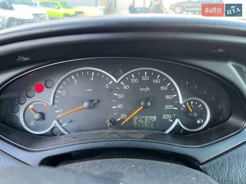 Хетчбек Ford Focus 2001 в Львові фото 20 Хетчбек Ford Focus 2001 в Львові