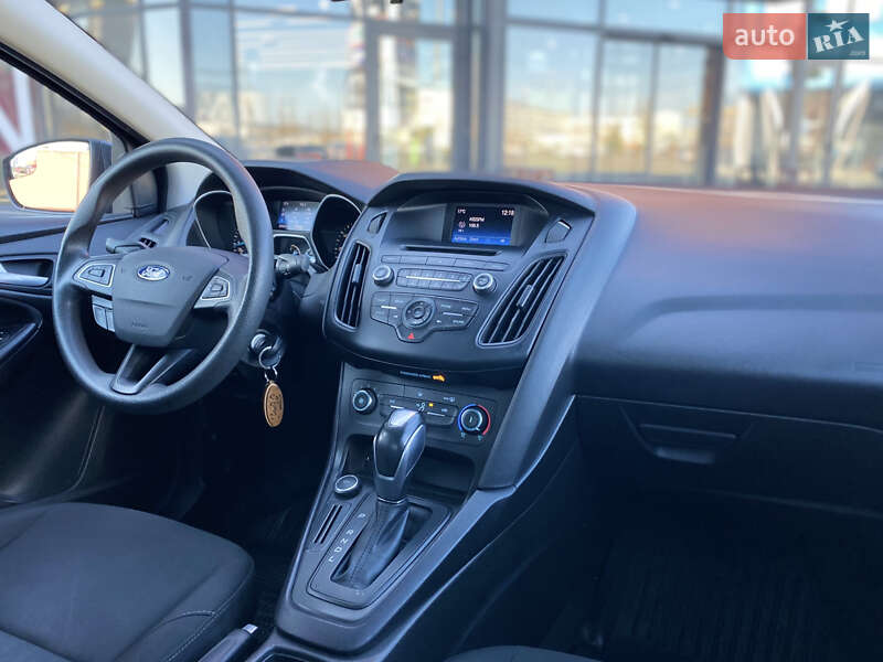 Седан Ford Focus 2015 в Киеве фото 13 Седан Ford Focus 2015 в Киеве