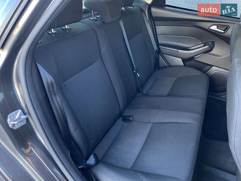 Седан Ford Focus 2015 в Киеве фото 28 Седан Ford Focus 2015 в Киеве