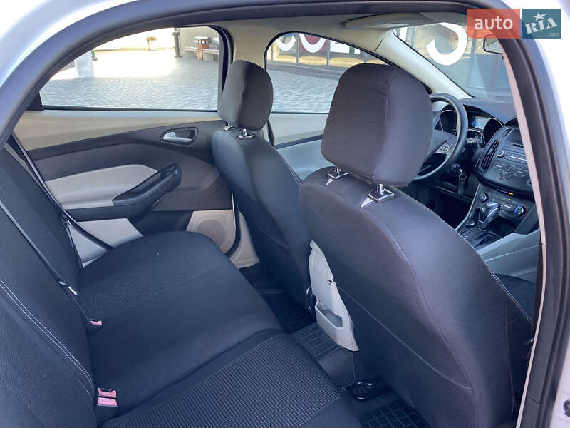 Хэтчбек Ford Focus 2015 в Киеве фото 25 Хэтчбек Ford Focus 2015 в Киеве