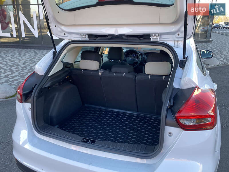 Хэтчбек Ford Focus 2015 в Киеве фото 28 Хэтчбек Ford Focus 2015 в Киеве
