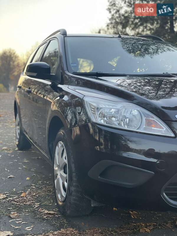 Универсал Ford Focus 2010 в Владимире