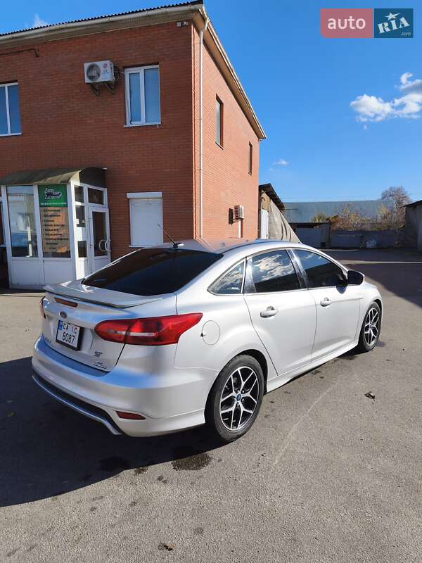 Седан Ford Focus 2015 в Черкассах