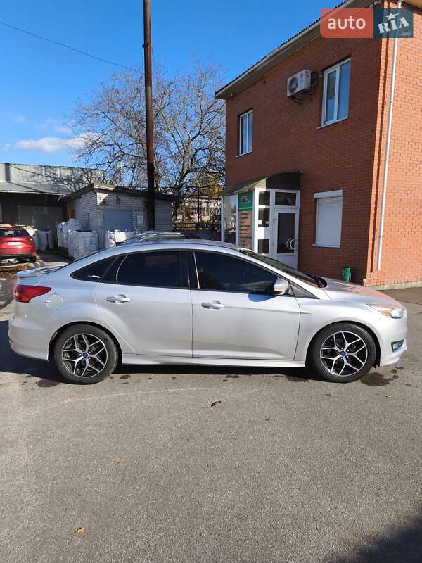 Седан Ford Focus 2015 в Черкассах