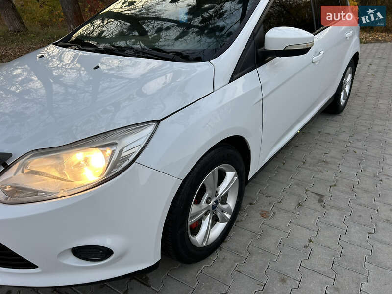 Седан Ford Focus 2014 в Черновцах фото 10 Седан Ford Focus 2014 в Черновцах