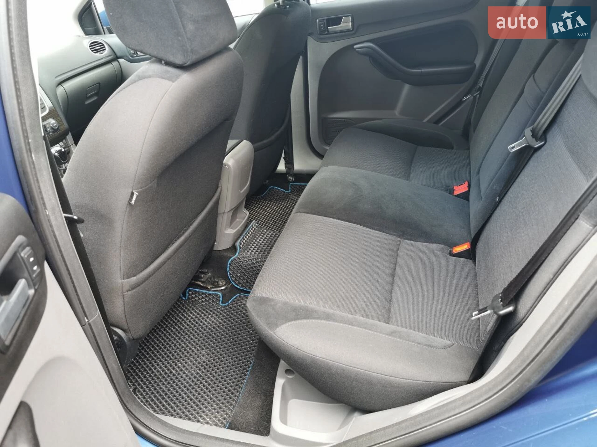 2010 Ford Focus - мініатюра 14
