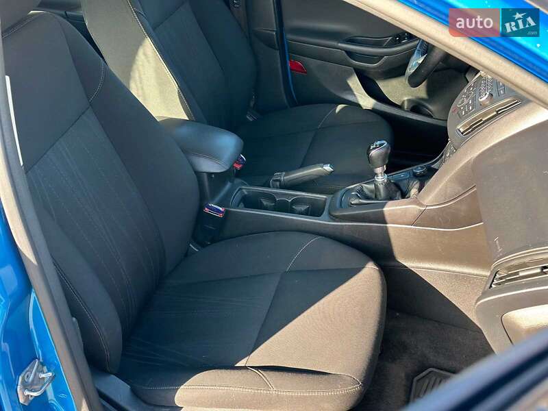 Седан Ford Focus 2015 в Виннице фото 26 Седан Ford Focus 2015 в Виннице