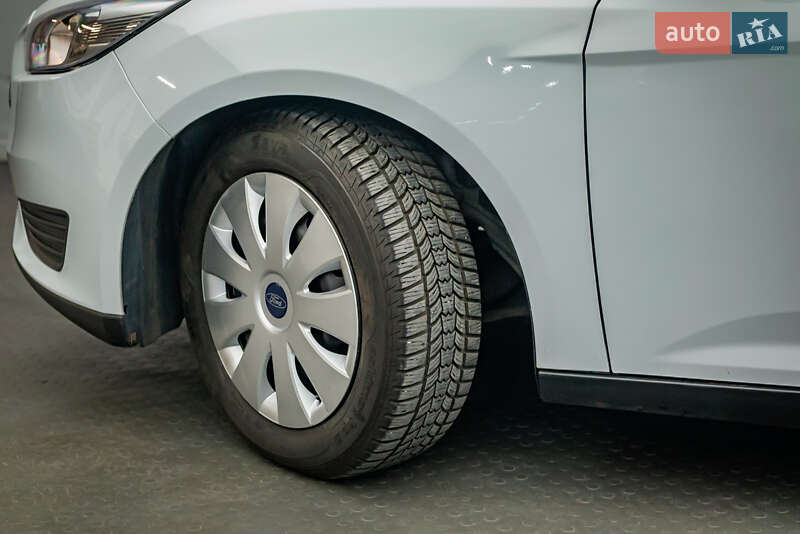 Хетчбек Ford Focus 2015 в Києві фото 8 Хетчбек Ford Focus 2015 в Києві