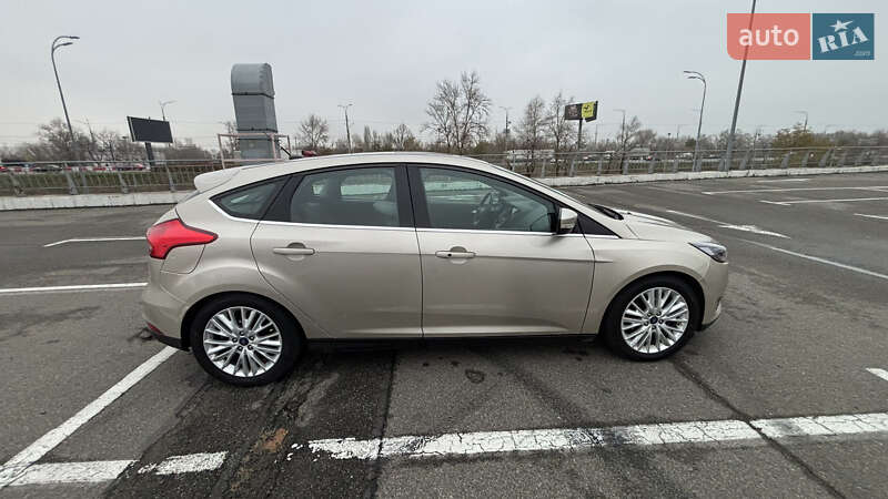 Хэтчбек Ford Focus 2017 в Киеве
