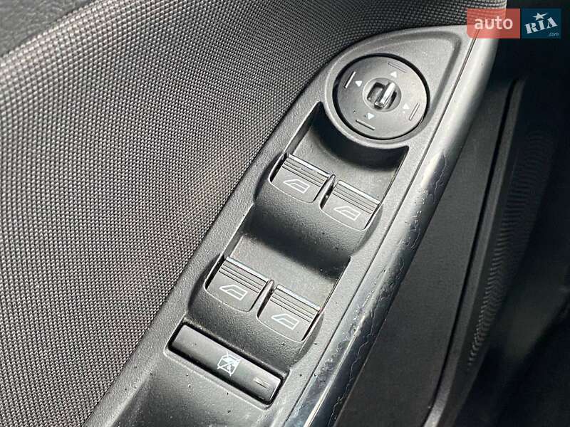 Хэтчбек Ford Focus 2013 в Киеве фото 25 Хэтчбек Ford Focus 2013 в Киеве