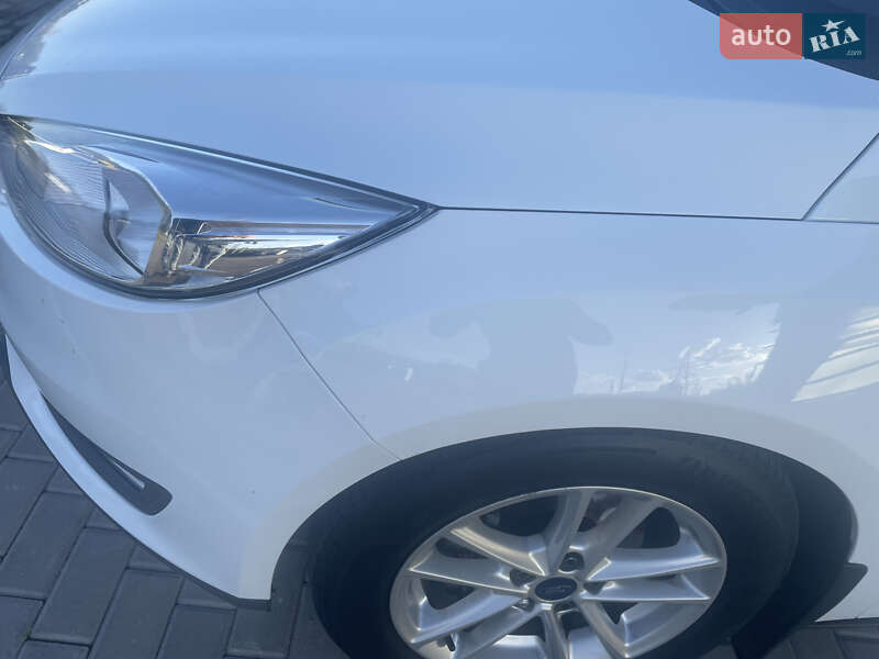 Хэтчбек Ford Focus 2017 в Киеве фото 10 Хэтчбек Ford Focus 2017 в Киеве