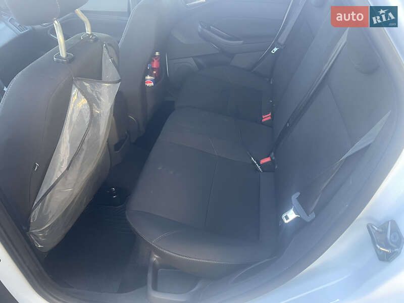 Хэтчбек Ford Focus 2017 в Киеве фото 12 Хэтчбек Ford Focus 2017 в Киеве