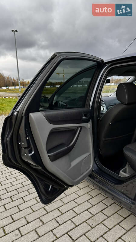 Хэтчбек Ford Focus 2010 в Львове фото 14 Хэтчбек Ford Focus 2010 в Львове
