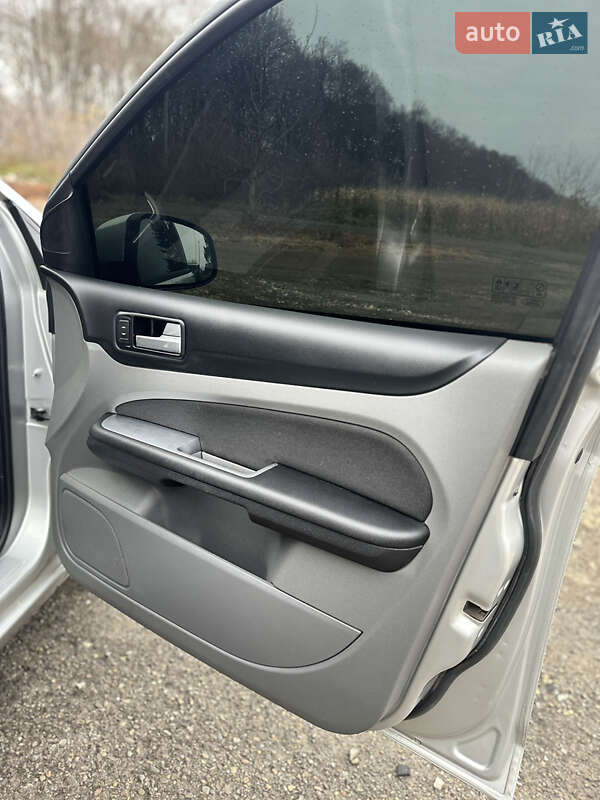 Універсал Ford Focus 2010 в Коломиї