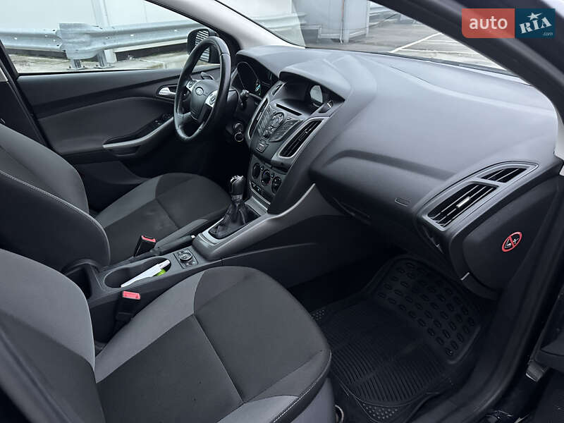 Хэтчбек Ford Focus 2012 в Киеве