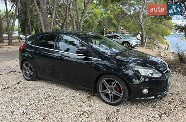 Хэтчбек Ford Focus 2012 в Мукачево