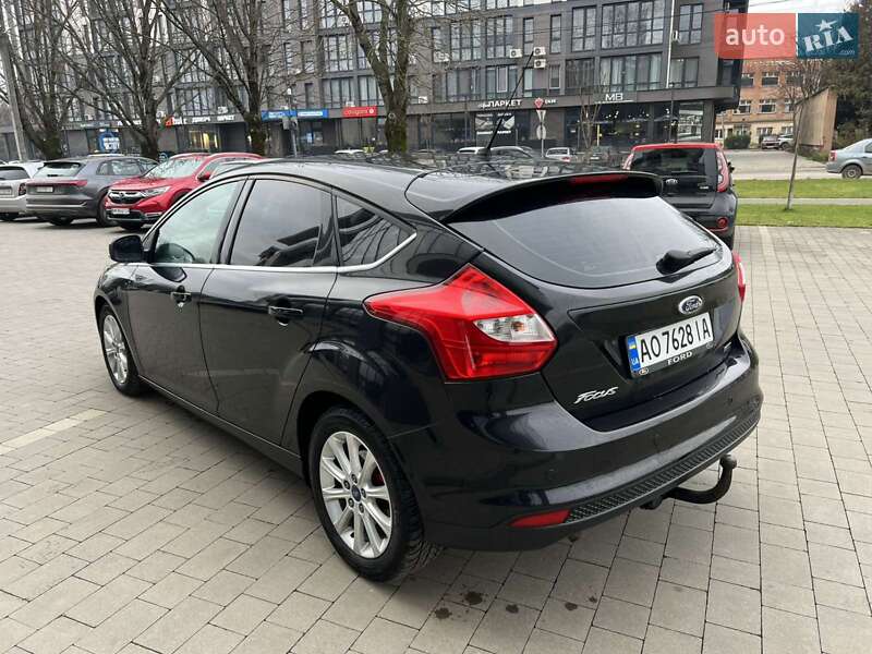 Хэтчбек Ford Focus 2012 в Мукачево