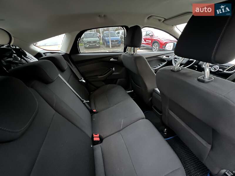 Хэтчбек Ford Focus 2016 в Киеве
