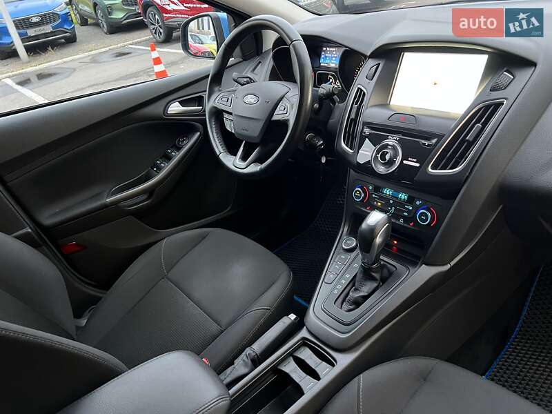 Хэтчбек Ford Focus 2016 в Киеве