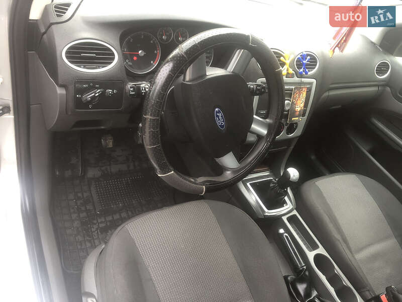 Хэтчбек Ford Focus 2007 в Самборе фото 16 Хэтчбек Ford Focus 2007 в Самборе