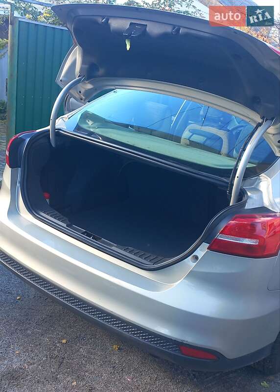 Седан Ford Focus 2015 в Черкасах фото 4 Седан Ford Focus 2015 в Черкасах