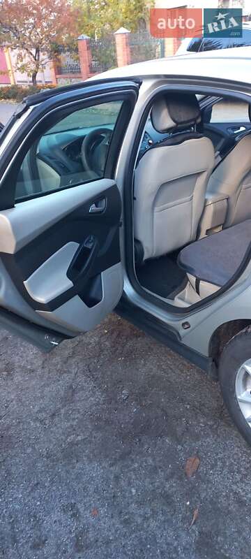 Седан Ford Focus 2015 в Черкасах фото 7 Седан Ford Focus 2015 в Черкасах