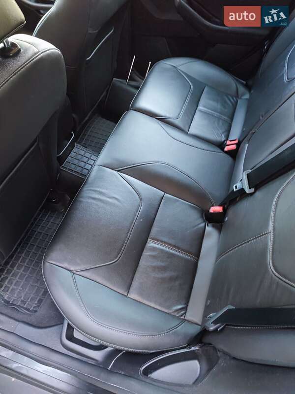 Хетчбек Ford Focus 2015 в Чернігові фото 3 Хетчбек Ford Focus 2015 в Чернігові