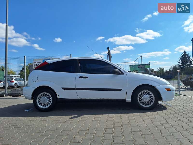Хетчбек Ford Focus 2002 в Нововолинську фото 5 Хетчбек Ford Focus 2002 в Нововолинську