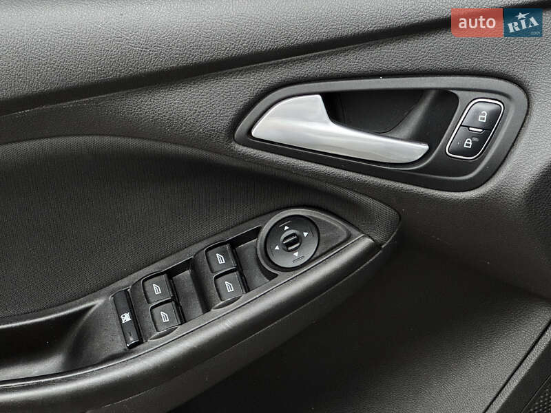 Седан Ford Focus 2017 в Дніпрі фото 42 Седан Ford Focus 2017 в Дніпрі