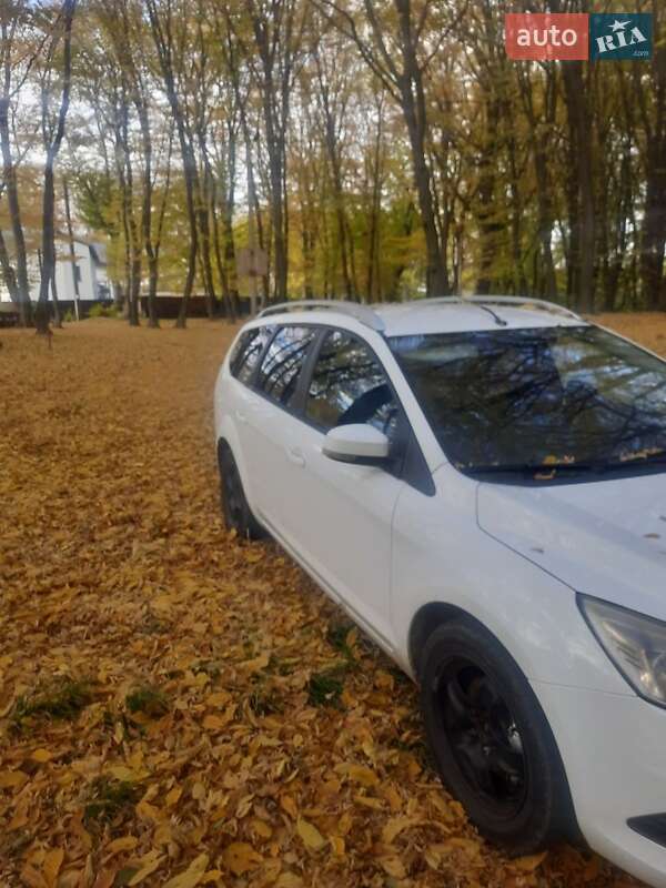 Універсал Ford Focus 2010 в Львові фото 2 Універсал Ford Focus 2010 в Львові